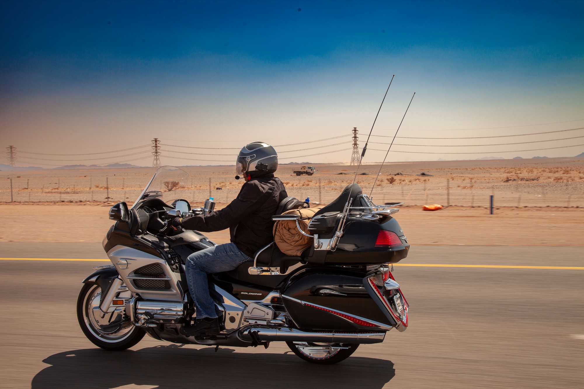 Heat-Proofing Your Ride: Hydration, Cooling Strategies & Smart Breaks